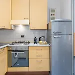 Vista Duomo, 4 Persone, Wifi, Aria Condizionata, Smart Tv 파르마